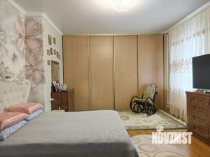 Дом 175м², 3-этажный, участок 6 сот.  