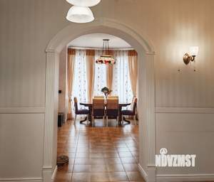 Дом 190м&sup2;, 2-этажный, участок 6 сот.  