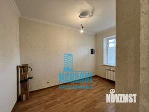 Дом 300м&sup2;, 3-этажный, участок 4 сот.  