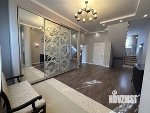 Дом 230м&sup2;, 3-этажный, участок 6 сот.  