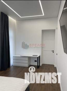 Дом 250м&sup2;, 2-этажный, участок 6 сот.  