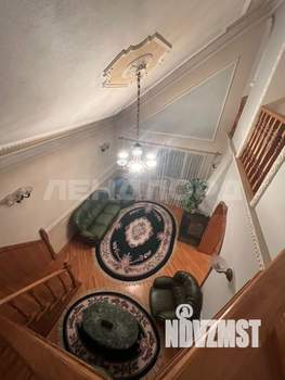 Дом 219м², 2-этажный, участок 8 сот.  