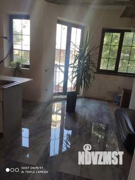 Дом 250м², 2-этажный, участок 6 сот.  