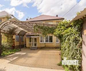 Дом 133м&sup2;, 2-этажный, участок 3 сот.  