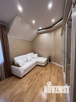 Дом 220м&sup2;, 2-этажный, участок 6 сот.  