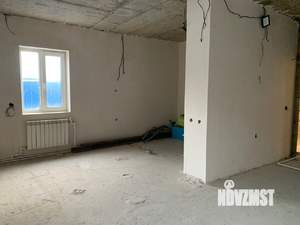 Дом 100м&sup2;, 2-этажный, участок 3 сот.  