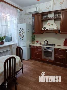 Дом 360м², 3-этажный, участок 8 сот.  