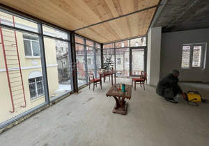 Дом 250м&sup2;, 2-этажный, участок 2 сот.  