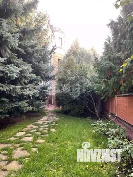 Дом 870м², 4-этажный, участок 19 сот.  