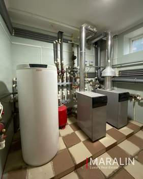 Дом 540м&sup2;, 2-этажный, участок 19 сот.  