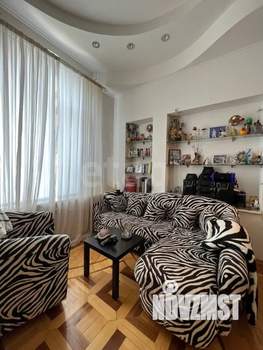 Дом 312м², 3-этажный, участок 4 сот.  