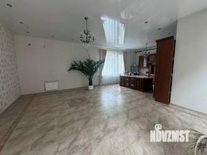 Дом 392м&sup2;, 2-этажный, участок 78 сот.  