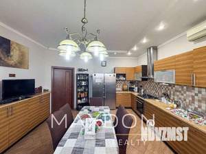 Дом 255м&sup2;, 4-этажный, участок 3 сот.  