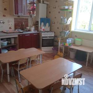 Дом 130м&sup2;, 2-этажный, участок 3 сот.  