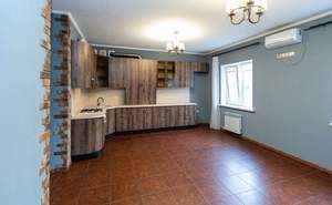 Дом 80м&sup2;, 2-этажный, участок 3 сот.  