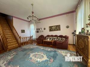 Дом 293м², 3-этажный, участок 4 сот.  