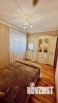 Дом 262м², 2-этажный, участок 4 сот.  