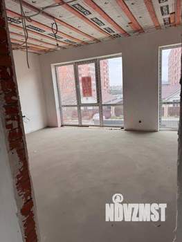 Дом 250м&sup2;, 2-этажный, участок 4 сот.  