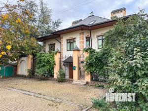 Дом 545м², 3-этажный, участок 13 сот.  