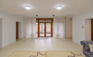 Дом 478м&sup2;, 2-этажный, участок 5 сот.  