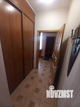 Дом 500м&sup2;, 3-этажный, участок 5 сот.  