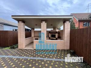 Дом 300м&sup2;, 3-этажный, участок 4 сот.  