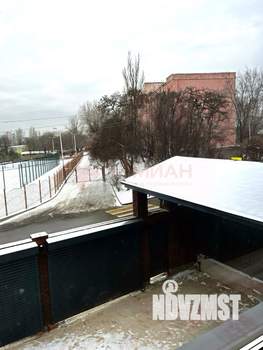 Дом 270м&sup2;, 3-этажный, участок 4 сот.  