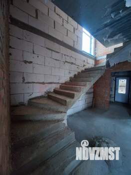 Дом 140м², 2-этажный, участок 5 сот.  