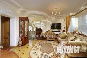 Дом 200м&sup2;, 2-этажный, участок 4 сот.  