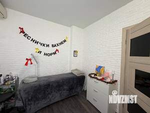 Дом 100м&sup2;, 2-этажный, участок 5 сот.  