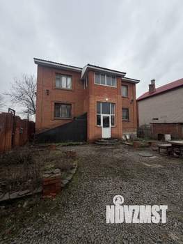 Дом 242м&sup2;, 3-этажный, участок 5 сот.  