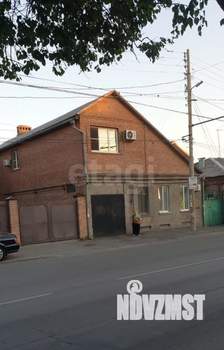 Дом 198м², 2-этажный, участок 3 сот.  