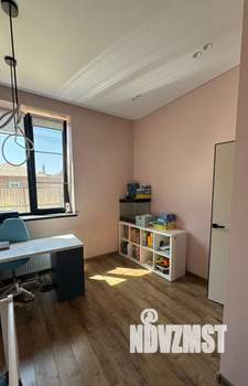 Дом 230м², 2-этажный, участок 5 сот.  