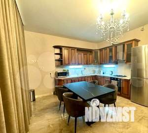 Дом 140м&sup2;, 2-этажный, участок 3 сот.  