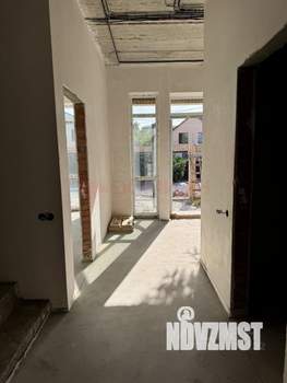 Дом 250м&sup2;, 2-этажный, участок 3 сот.  