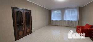 Дом 250м&sup2;, 2-этажный, участок 3 сот.  