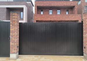 Дом 220м&sup2;, 2-этажный, участок 4 сот.  