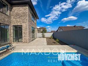 Дом 180м&sup2;, 2-этажный, участок 6 сот.  