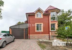 Дом 242м&sup2;, 2-этажный, участок 3 сот.  