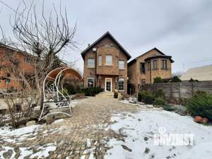 Дом 186м&sup2;, 3-этажный, участок 3 сот.  