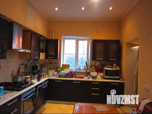 Дом 240м², 2-этажный, участок 5 сот.  