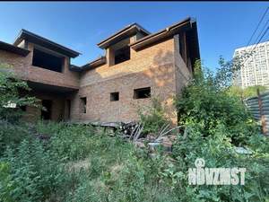 Дом 260м&sup2;, 2-этажный, участок 7 сот.  