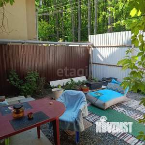 Дом 270м&sup2;, 3-этажный, участок 5 сот.  