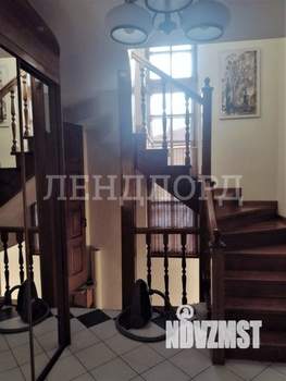 Дом 276м², 4-этажный, участок 4 сот.  