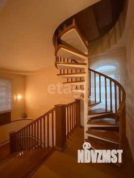 Дом 356м&sup2;, 3-этажный, участок 6 сот.  