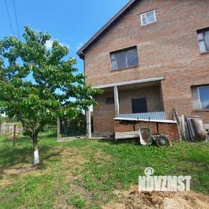 Дом 200м², 2-этажный, участок 6 сот.  