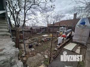 Дом 30м&sup2;, 3-этажный, участок 6 сот.  