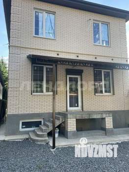 Дом 180м&sup2;, 2-этажный, участок 3 сот.  