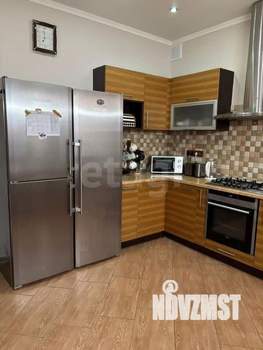 Дом 255м&sup2;, 3-этажный, участок 3 сот.  