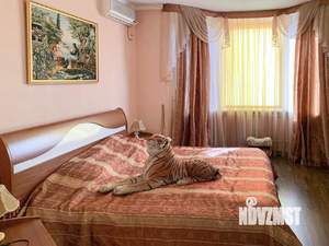 Дом 220м², 2-этажный, участок 4 сот.  